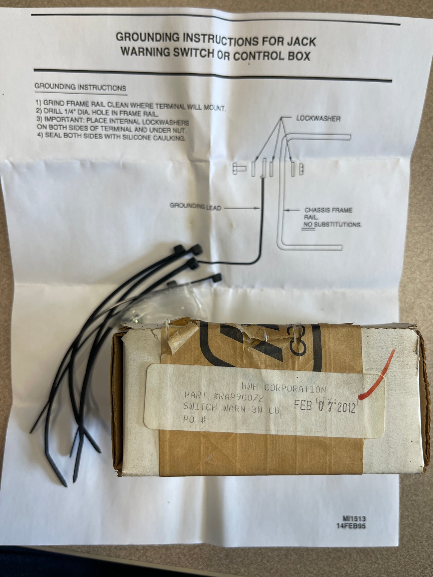 RAP90072 (AP90072) - Warning Switch - 3-Wire - KickDown