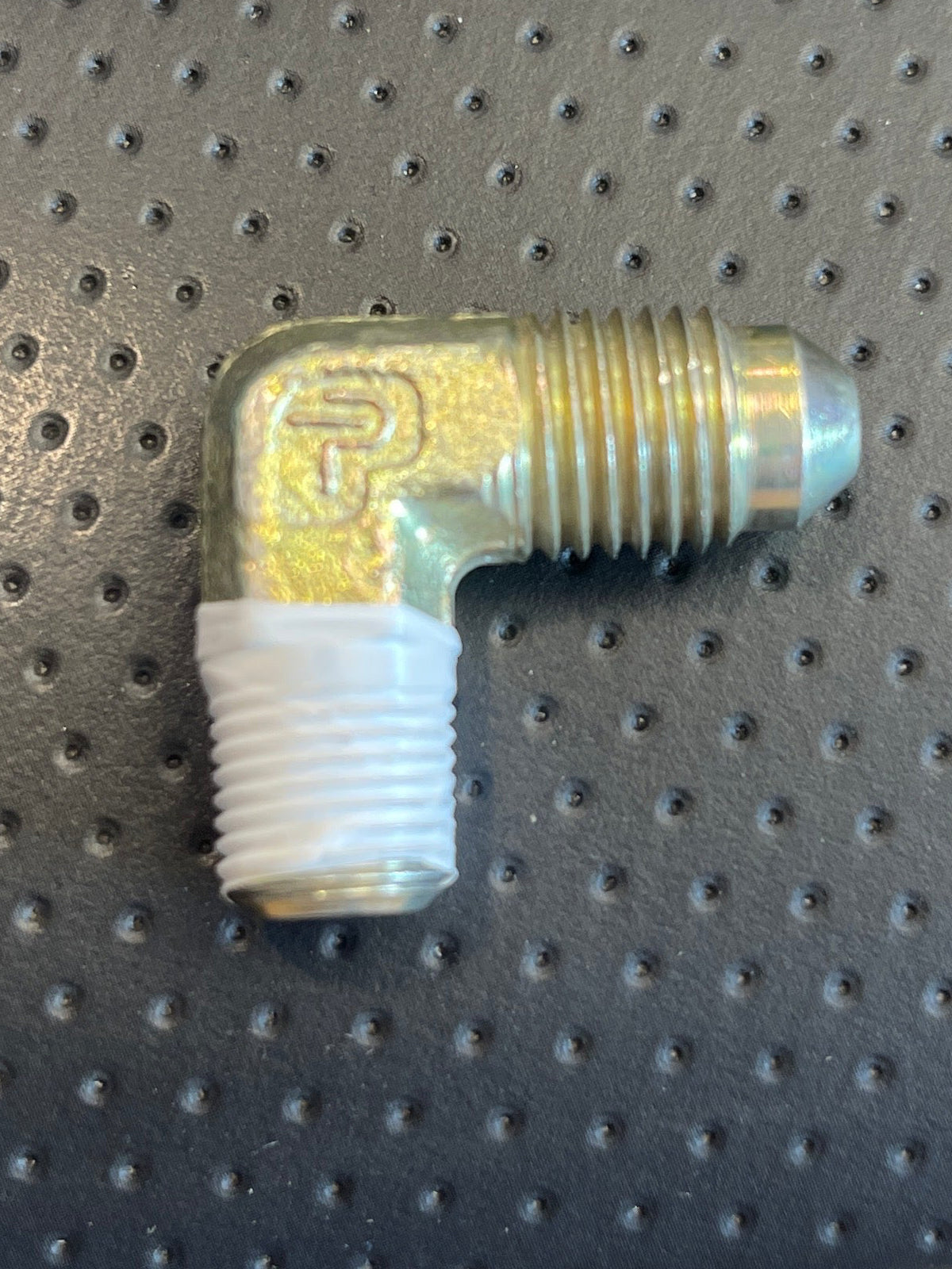 RF1453 - 1/4" Tube (37 degree male flare) x 1/8" NPTF 90 Degree Elbow