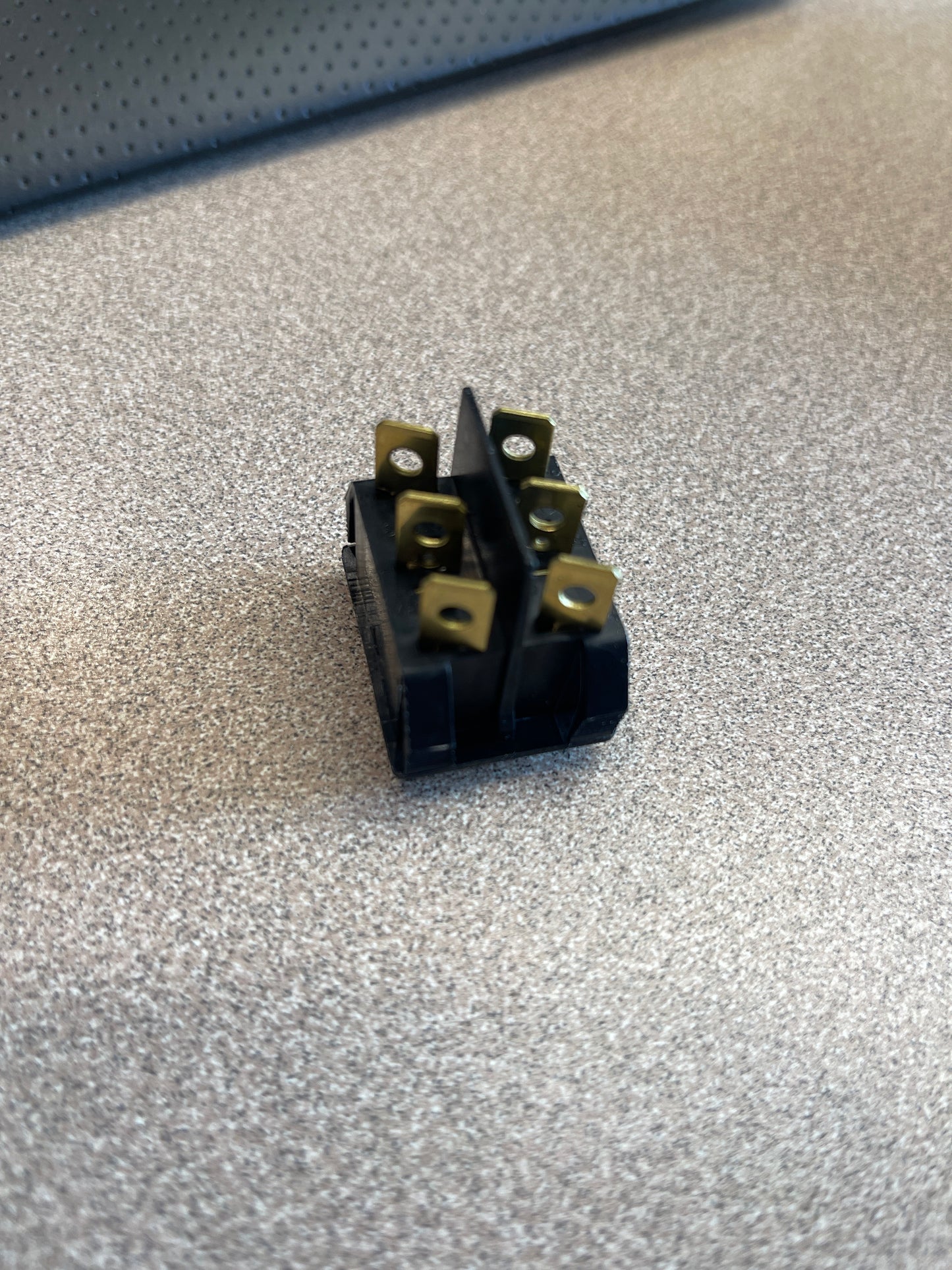 RP9091 - Rocker Switch S/O .20