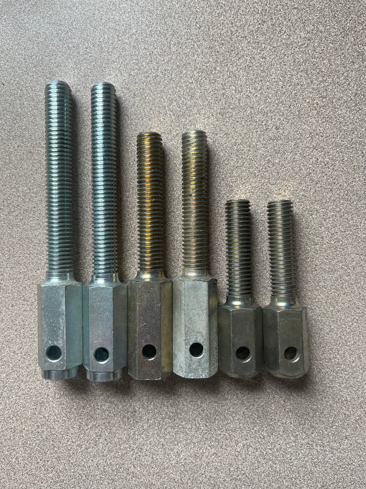 RAP91641 - StoreMore - STUD MTG KIT 1/2" - 2 of each/kit