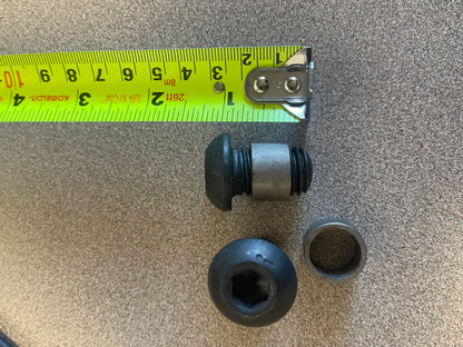 R1280 - Piv. Bolt Kit 5/8 Bt.